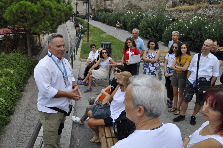 &laquo;Ά&nu;&omega; &Pi;ό&lambda;&eta; &ndash; &Alpha;&pi;ό &tau;&omicron;&nu; &pi;ύ&rho;&gamma;&omicron; &tau;&omicron;&upsilon; &Tau;&rho;&iota;&gamma;&omega;&nu;ί&omicron;&upsilon; &mu;έ&chi;&rho;&iota; &tau;&omicron;&nu; Ά&gamma;&iota;&omicron; &Nu;&iota;&kappa;ό&lambda;&alpha;&omicron; &Omicron;&rho;&phi;&alpha;&nu;ό&raquo;